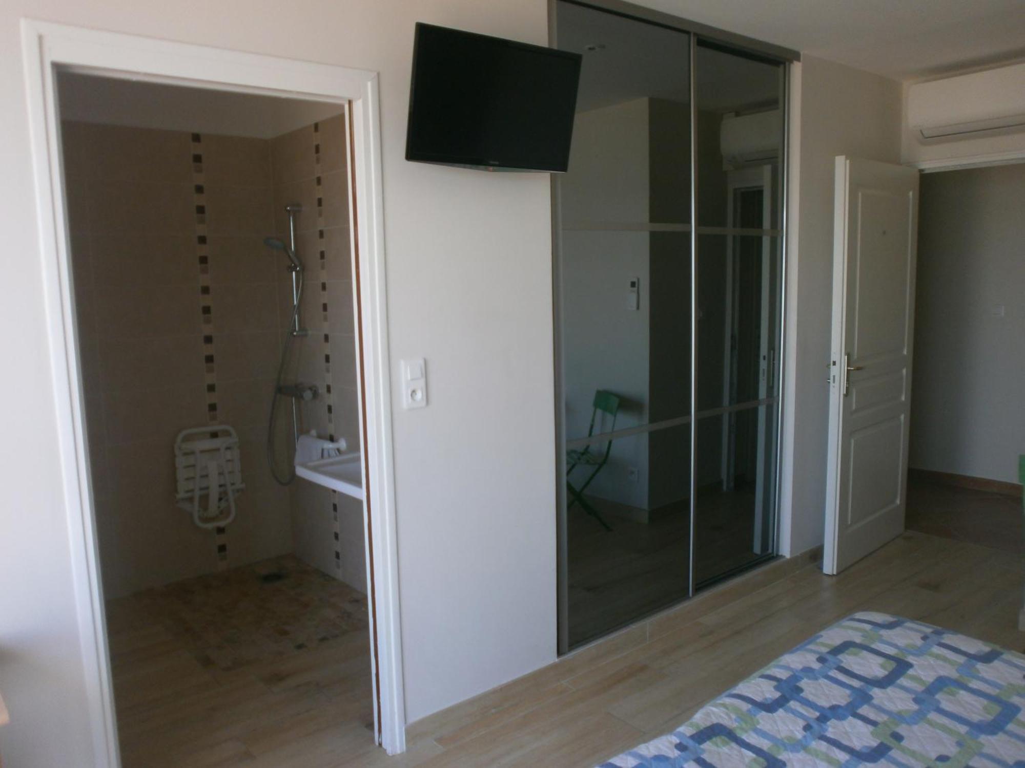 Au Tapis De Sable Hotel Saint-Cyr-sur-Mer Cameră foto