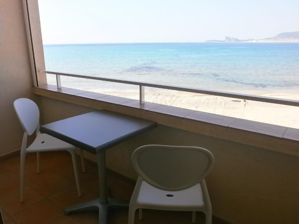 Au Tapis De Sable Hotel Saint-Cyr-sur-Mer Cameră foto